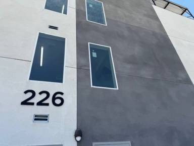 Main picture of 226 W 87th St