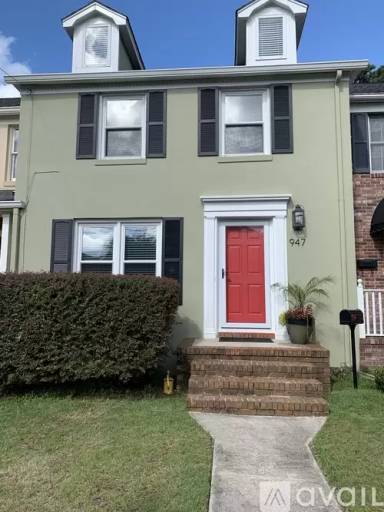 Main picture of 929 Cottingham Dr