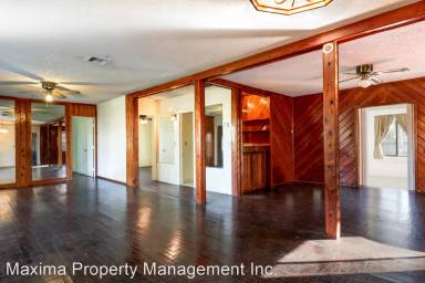 Main picture of 1298 NE 39th St