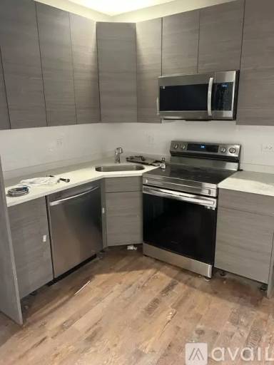 Main picture of 4830 S Drexel Blvd
