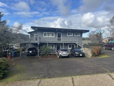 Main picture of 3768 Potter St