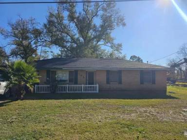 Main picture of 706 Sundale Dr