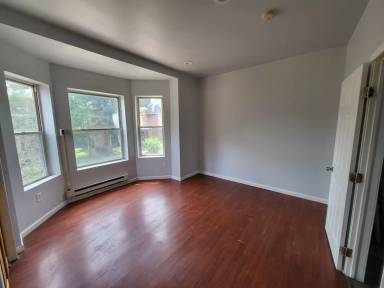 Main picture of 425 W Bringhurst St