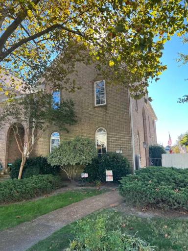 Main picture of 3177 Page Ave