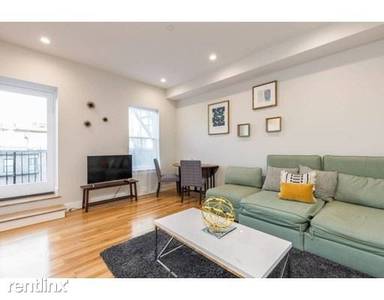 Main picture of 652 Massachusetts Ave