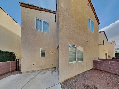 Main picture of 9274 Hollander Ave