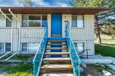 Main picture of 819 W Heather Ln