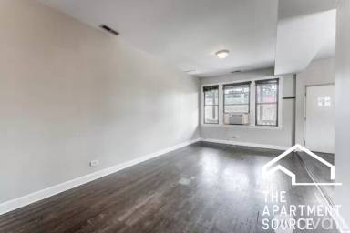 Main picture of 4655 N Lincoln Ave