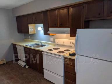 Main picture of 101 16th Ave NW