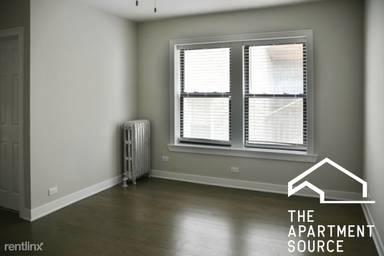 Main picture of 512-20 W Cornelia Ave