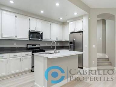 Main picture of 2866 Escala Cir