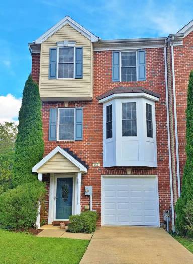 Main picture of 253 N Front St