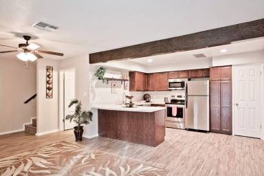 Main picture of 301 Westwood St