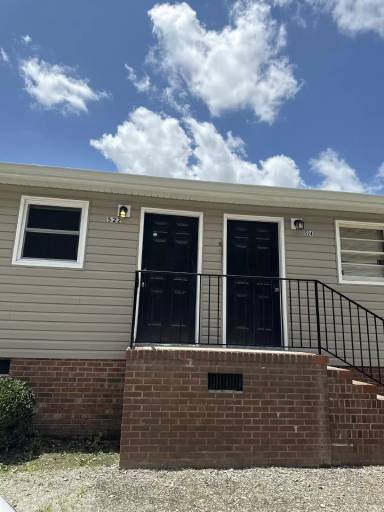Main picture of 500 Sutton Rd