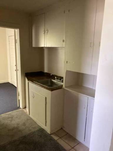 Main picture of 207 Cunningham St