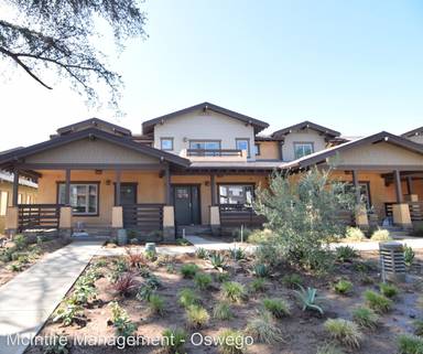 Main picture of 2460 Oswego St