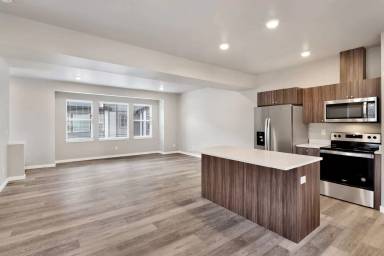Main picture of 1813 Eastgate Loop