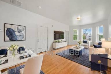 Main picture of 4230 W Adams St