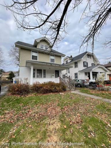 Main picture of 149 Maxwell Ave