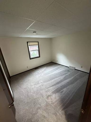 Main picture of 512 Breezy Point Dr