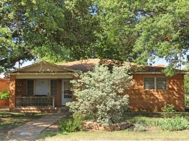 Main picture of 3808 23rd St