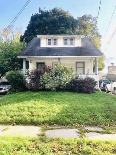 Main picture of 310 Riley St
