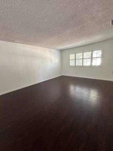 Main picture of 567 E Wigeon Way