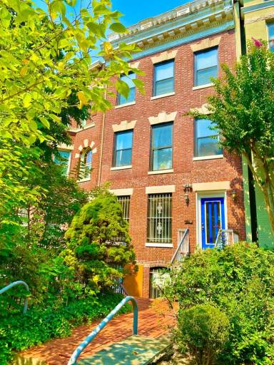 Main picture of 1951 Biltmore St NW