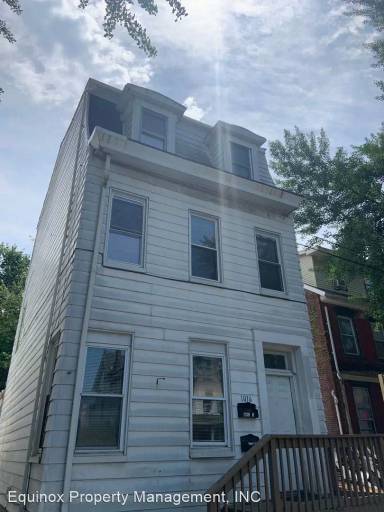 Main picture of 1016 Ferry St