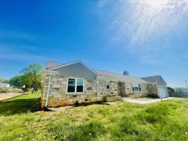 Main picture of 63 Shelor Dr