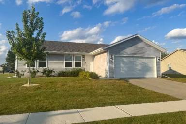Main picture of 1110 Russell Rd