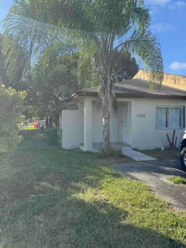 Main picture of 11300 SW 189th St