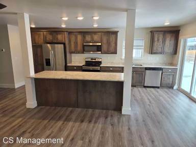 Main picture of 1028 Abigail Ln
