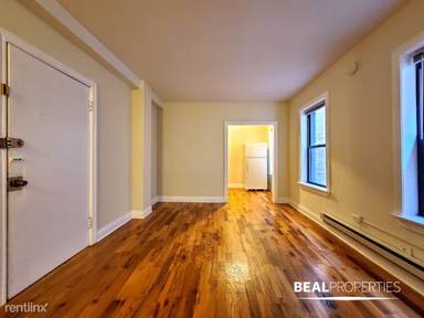 Main picture of 1347 N Dearborn St