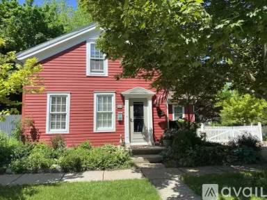 Main picture of 324 Sage St