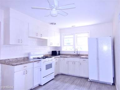 Main picture of 9000 La Crosse Ave