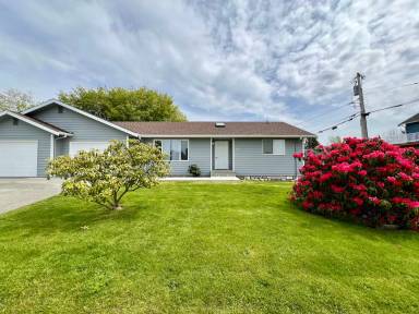 Main picture of 220 4th St