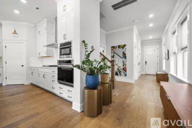 Main picture of 2506 Lola Ave