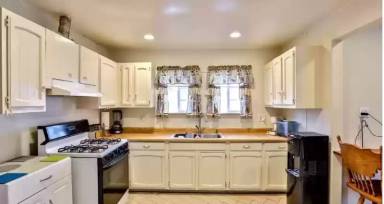 Main picture of 10761 Cedar St