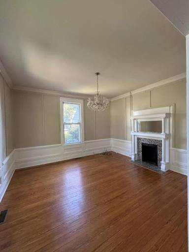 Main picture of 372 S Wayne Ave