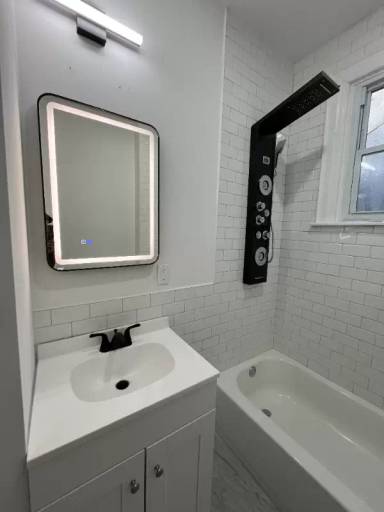 Main picture of 808 S 60th St