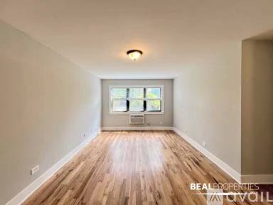 Main picture of 696 Elm Place Apartments