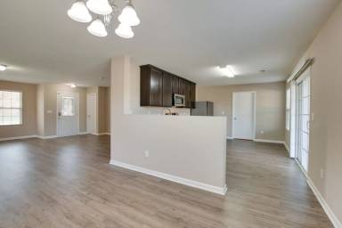 Main picture of 230 Laramie Cir NW