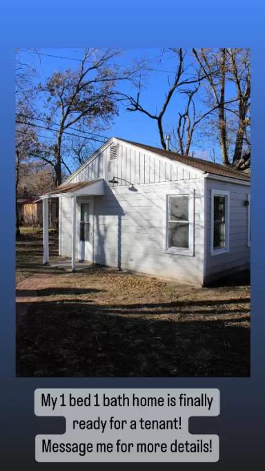 Main picture of 2049 S Santa Fe St