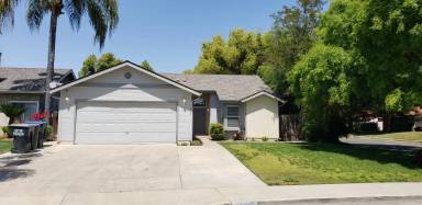 Main picture of 4948 W Chestnut Ave