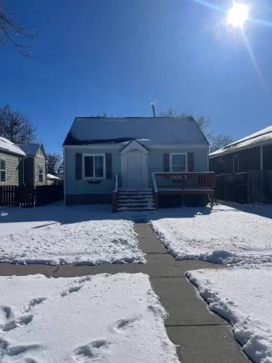 Main picture of 236 1/2 Custer Ave