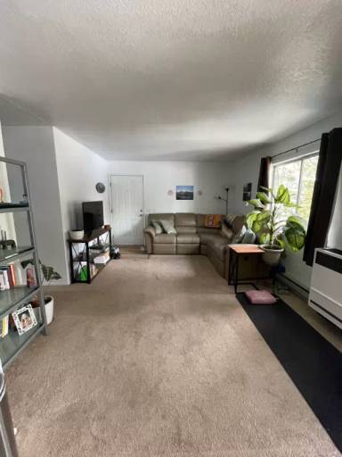 Main picture of 20680 Chief Fuller Way