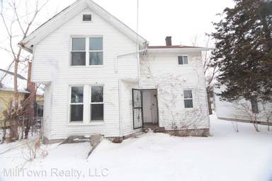 Main picture of 603 W 17th St