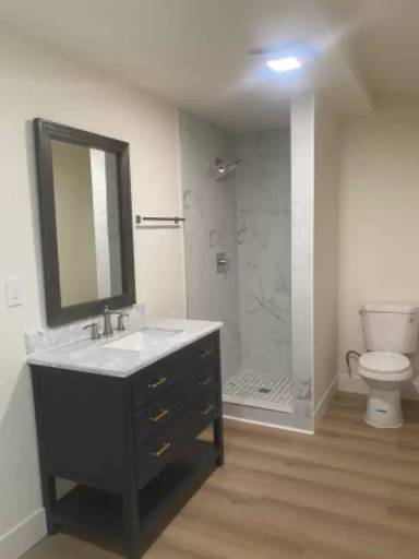 Main picture of 2523 W 74th St