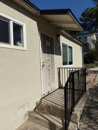 Main picture of 4959 Mills St